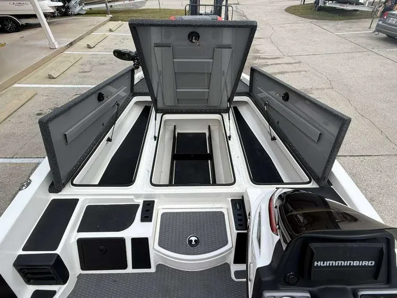 Slide: The Image of Caymas CX 19 2022 - 22