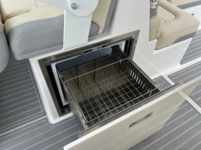 Slide: The Image of Regal LS36 2022 - 50