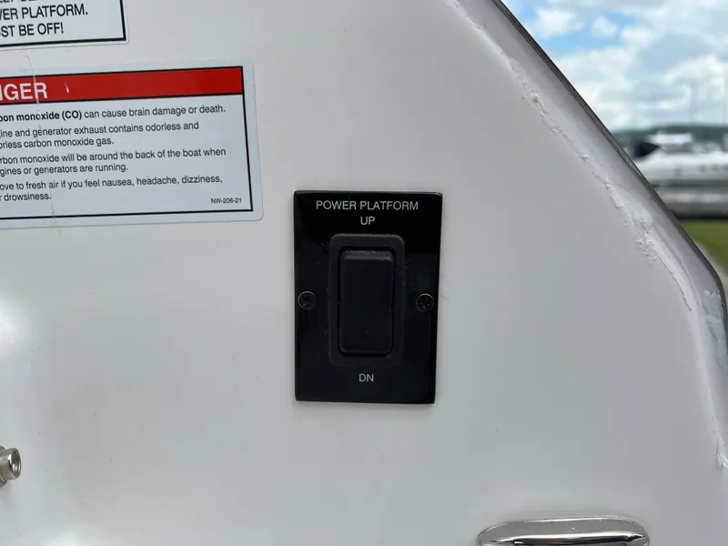 Slide: The Image of Regal LS36 2022 - 64