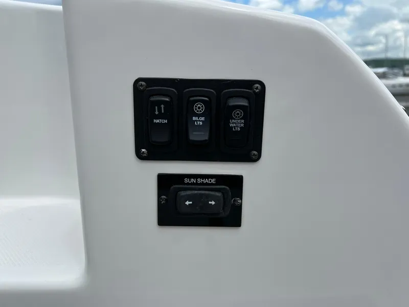 Slide: The Image of Regal LS36 2022 - 65