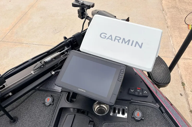 Slide: The Image of 2025 Ranger Z521R Cup-Equipped boat with Garmin navigation system and control panel. - 12