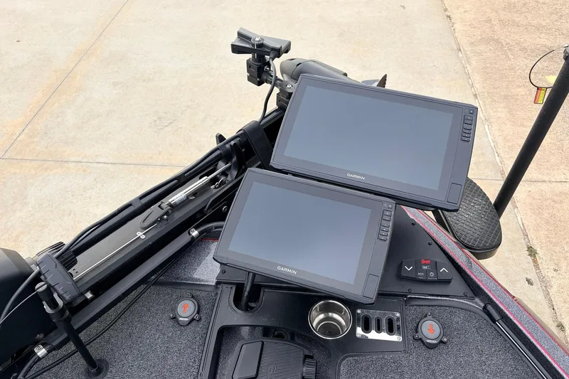 Slide: The Image of 2025 Ranger Z521R Cup-Equipped boat with dual Garmin displays and control panel. - 13