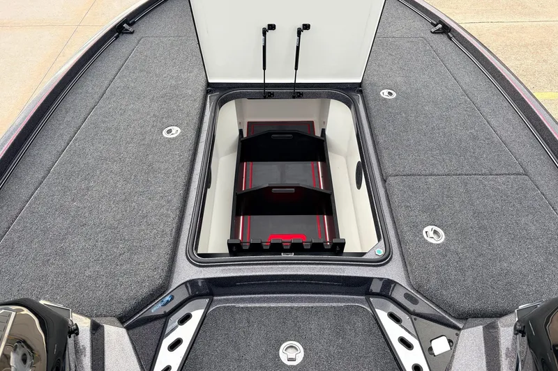 Slide: The Image of 2025 Ranger Z521R Cup-Equipped boat with open storage compartment. - 19