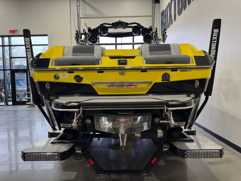 Slide: The Image of Malibu Wakesetter 25 LSV 2023 - 6