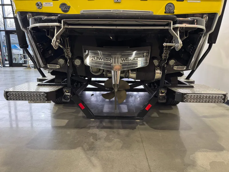 Slide: The Image of Malibu Wakesetter 25 LSV 2023 - 7