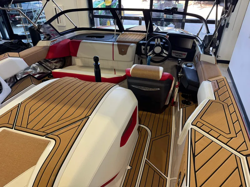 Slide: The Image of Nautique Ski Nautique 2023 - 15