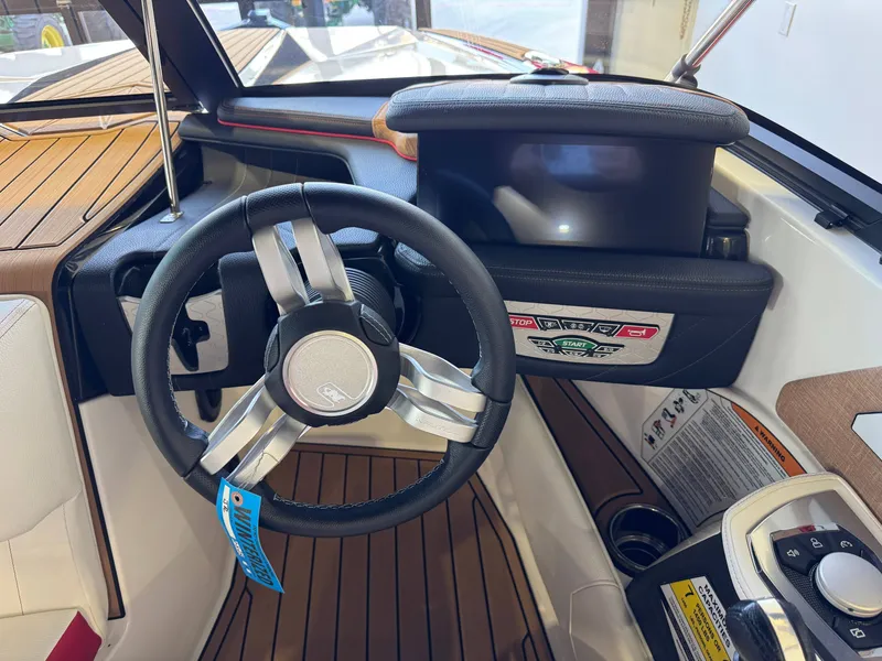 Slide: The Image of Nautique Ski Nautique 2023 - 22