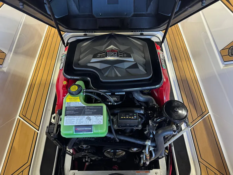 Slide: The Image of Nautique Ski Nautique 2023 - 23