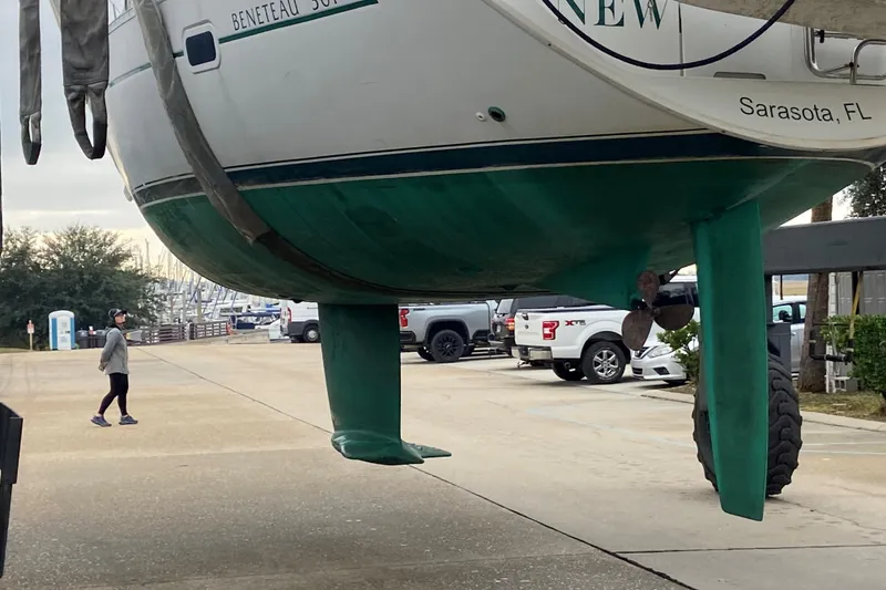 Slide: The Image of Beneteau Oceanis 361 sailboat from 2000 on land in Sarasota, FL. - 38