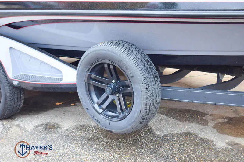 Slide: The Image of Ranger Z520R 2023 - 15