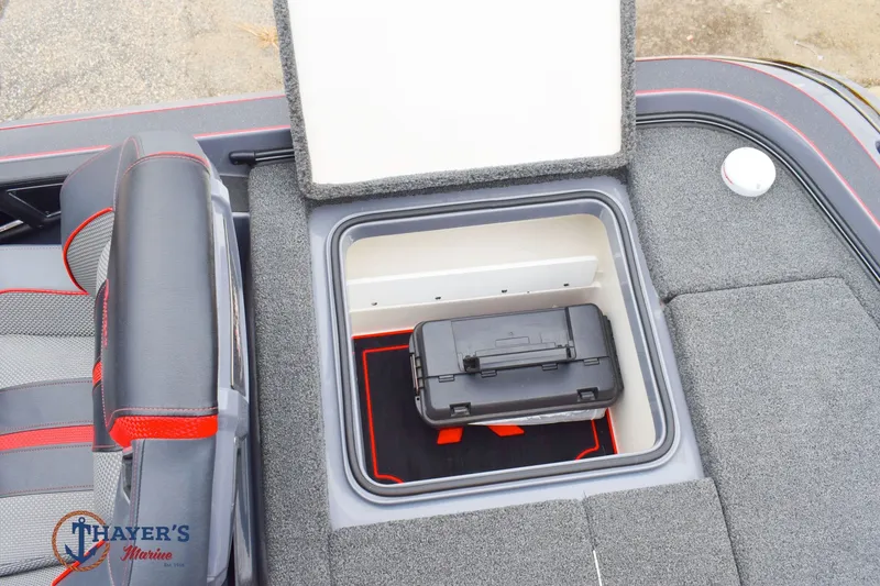 Slide: The Image of Ranger Z520R 2023 - 20