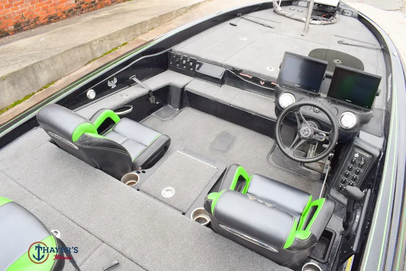 Slide: The Image of Phoenix Bass Boats 819 Pro 2021 - 13