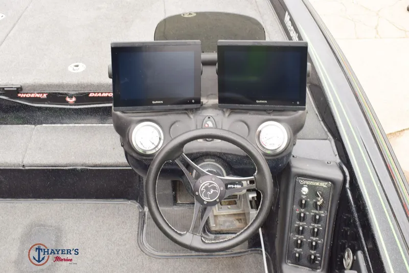 Slide: The Image of Phoenix Bass Boats 819 Pro 2021 - 16