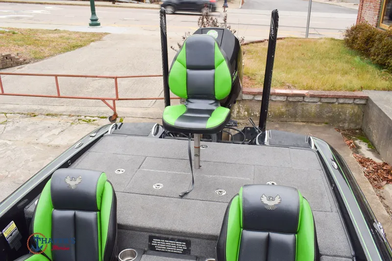 Slide: The Image of Phoenix Bass Boats 819 Pro 2021 - 21