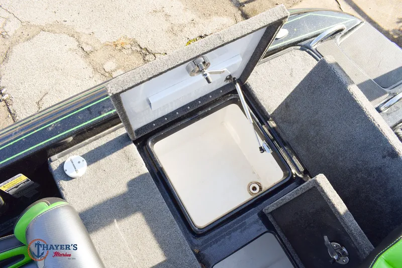 Slide: The Image of Phoenix Bass Boats 819 Pro 2021 - 29