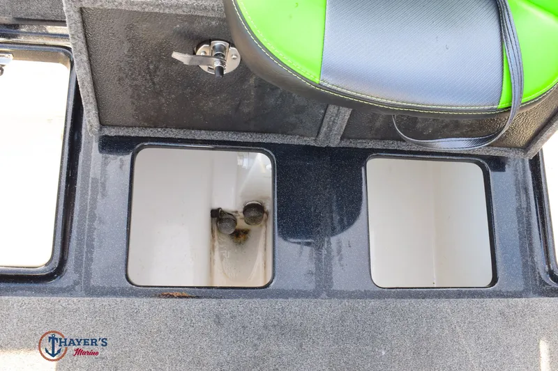 Slide: The Image of Phoenix Bass Boats 819 Pro 2021 - 30