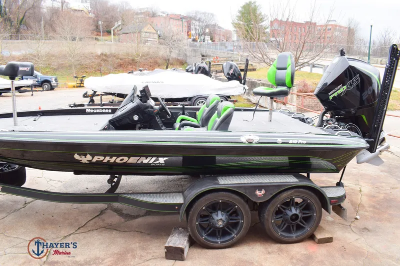 Slide: The Image of Phoenix Bass Boats 819 Pro 2021 - 34