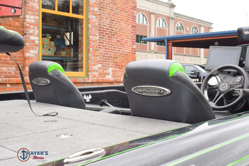 Slide: The Image of Phoenix Bass Boats 819 Pro 2021 - 6