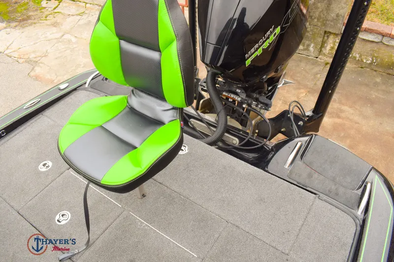 Slide: The Image of Phoenix Bass Boats 819 Pro 2021 - 9