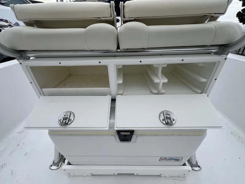 Slide: The Image of Storage and seating on a 2016 Sportsman Masters 227 Bay Boat. - 16