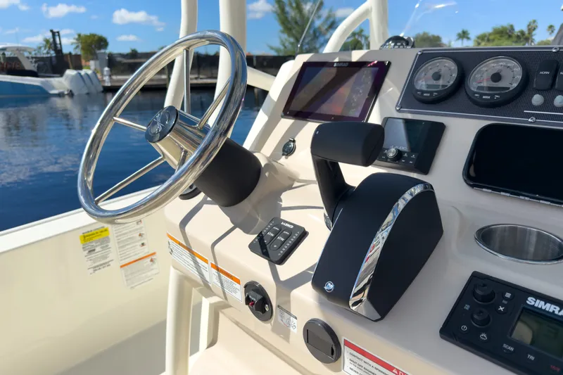 Slide: The Image of Boston Whaler 210 Montauk 2026 - 11