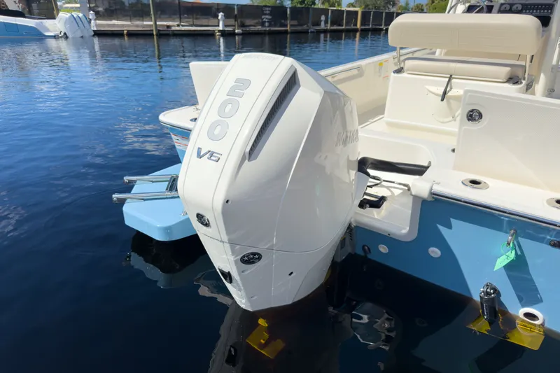 Slide: The Image of Boston Whaler 210 Montauk 2026 - 4