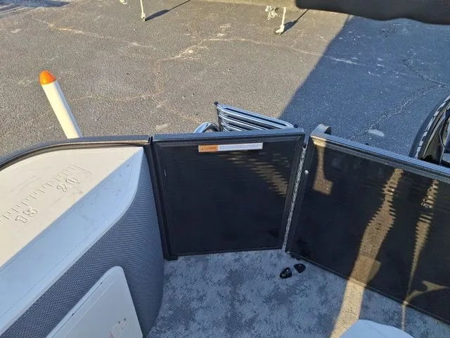 Slide: The Image of Crest CLASSIC DLX 220 SLRC CPT 2023 - 14