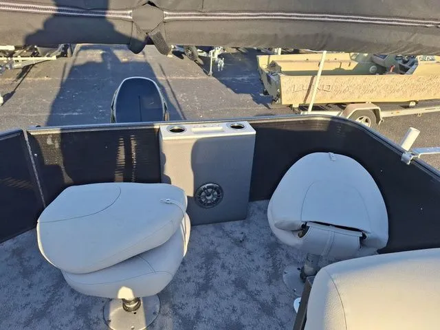 Slide: The Image of Crest CLASSIC DLX 220 SLRC CPT 2023 - 15