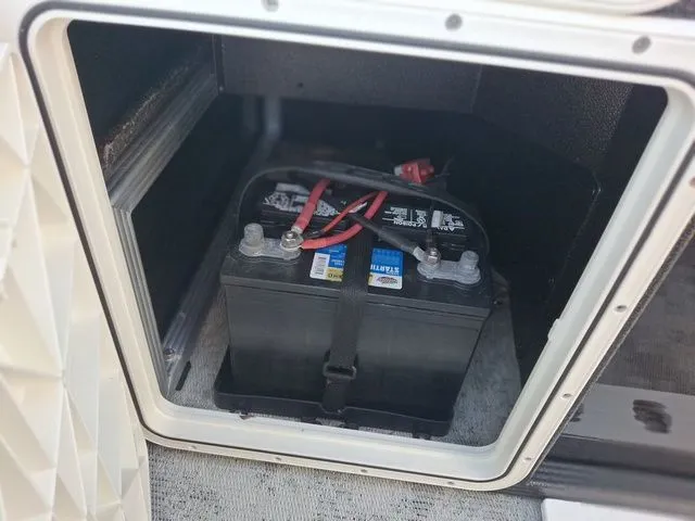 Slide: The Image of Crest CLASSIC DLX 220 SLRC CPT 2023 - 10