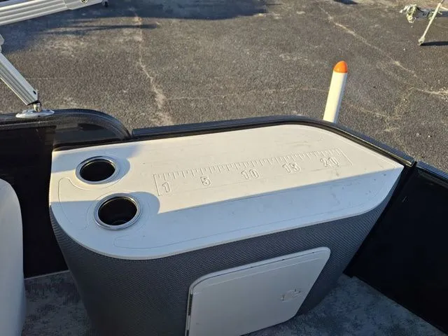 Slide: The Image of Crest CLASSIC DLX 220 SLRC CPT 2023 - 13