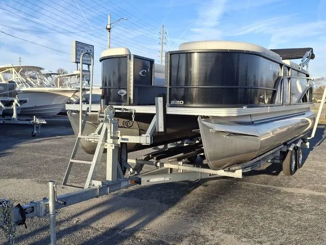 Slide: The Image of Crest CLASSIC DLX 220 SLRC CPT 2023 - 21