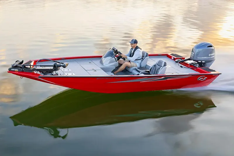 The Image of 2026 G3 Sportsman 1810 PFX boat with Yamaha SHO VMAX engine in showroom. - 0
