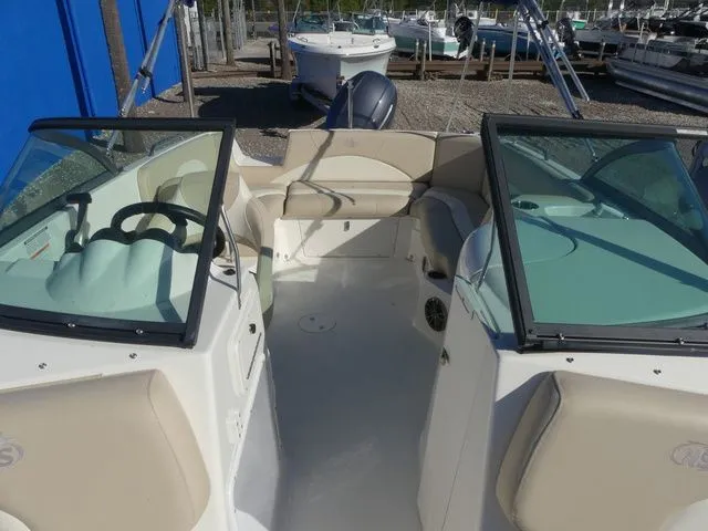 Slide: The Image of NauticStar 223 DC 2018 - 13