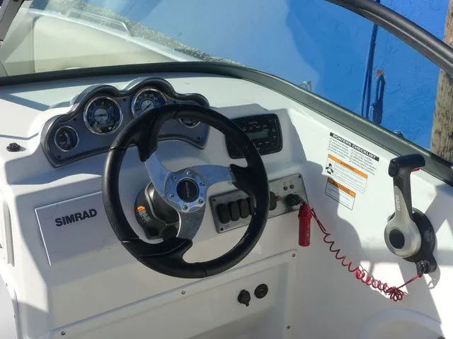 Slide: The Image of NauticStar 223 DC 2018 - 15