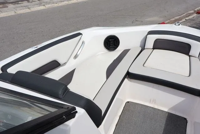 Slide: The Image of Yamaha SX195 2019 - 13