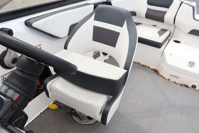 Slide: The Image of Yamaha SX195 2019 - 16