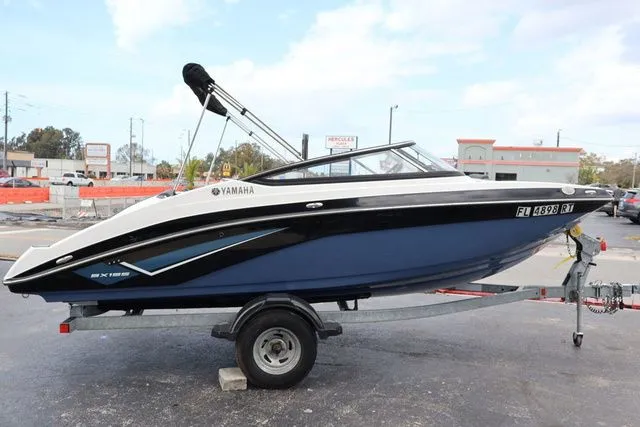 Slide: The Image of Yamaha SX195 2019 - 7