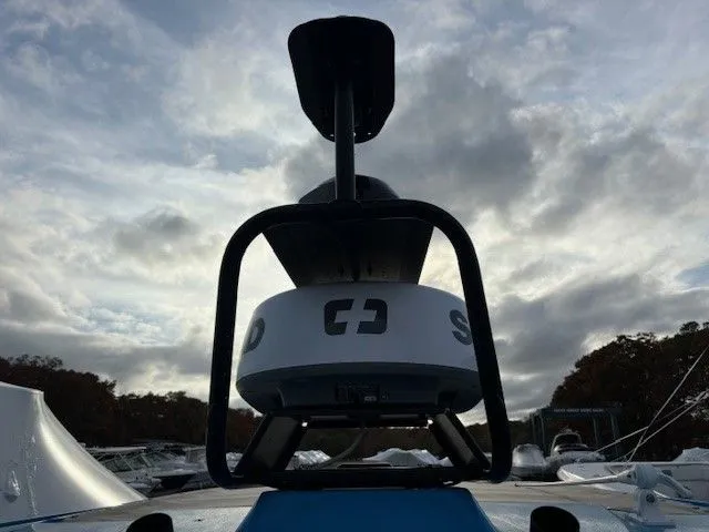 Slide: The Image of Axopar 28 Cabin 2023 - 24