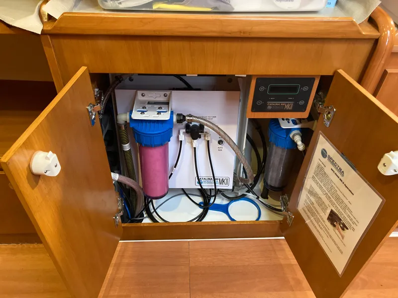 Slide: The Image of Lagoon 420 yacht water filtration system, 2007 model. - 25