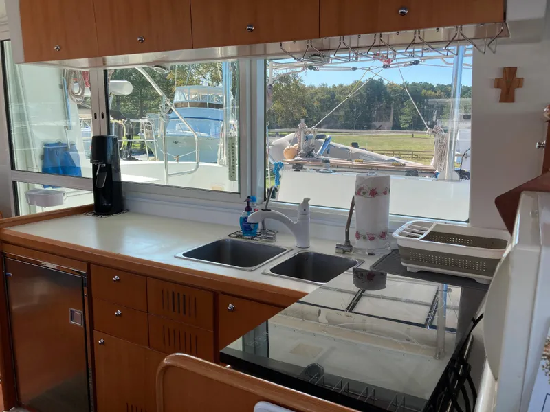 Slide: The Image of Interior of Lagoon 420 yacht kitchen, 2007 model. - 37