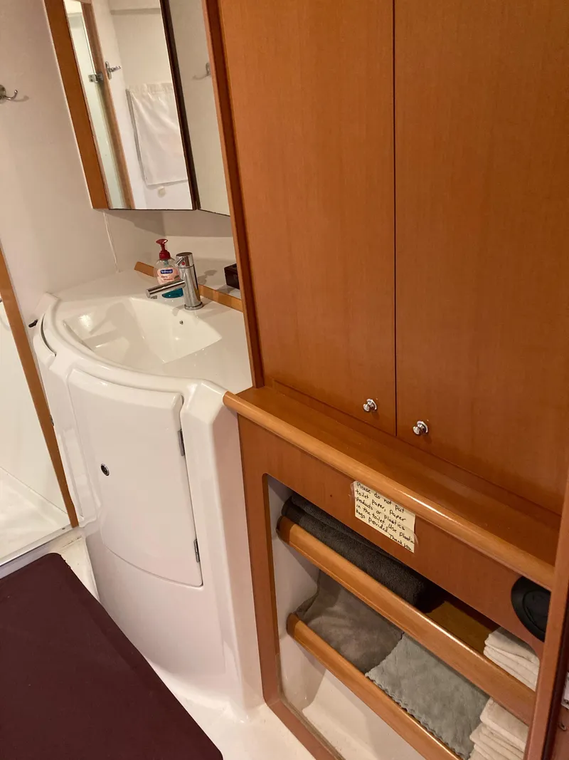 Slide: The Image of Lagoon 420 2007 - 70