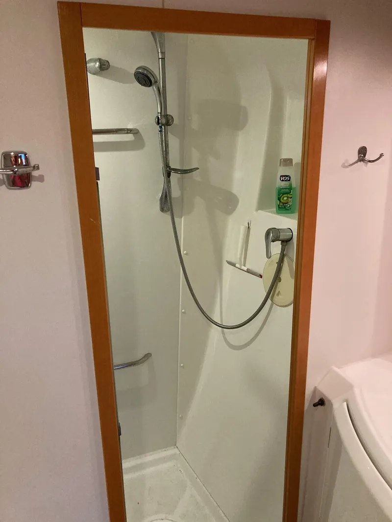 Slide: The Image of Lagoon 420 2007 - 72