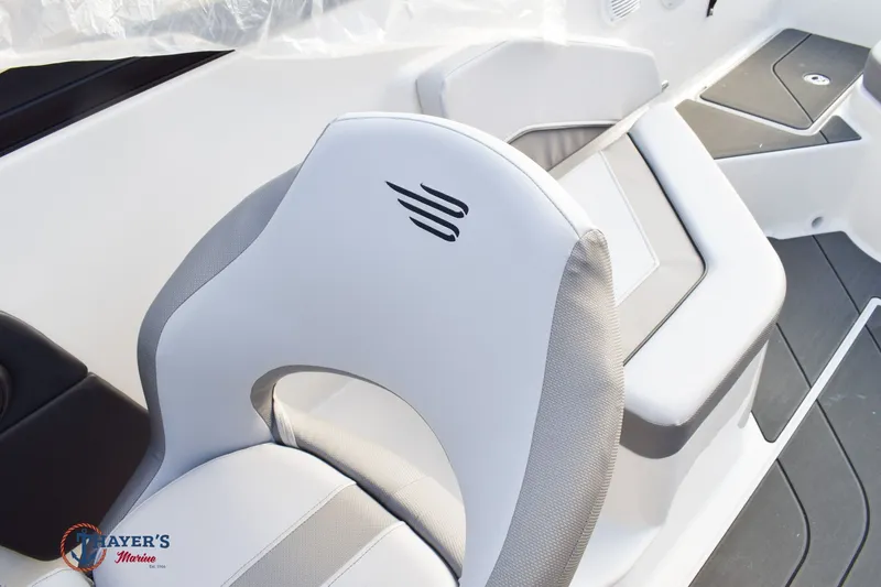 Slide: The Image of Bayliner V20 2026 - 17