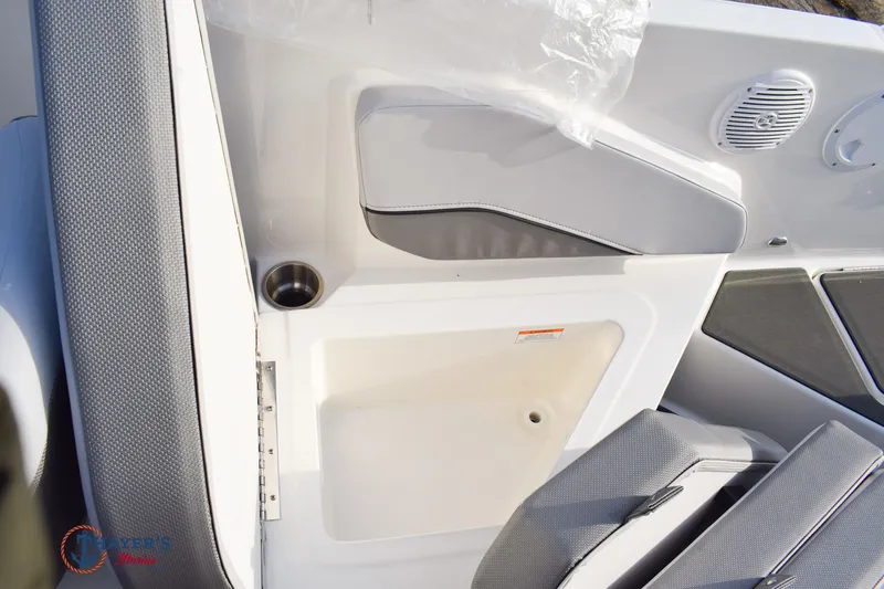 Slide: The Image of Bayliner V20 2026 - 23