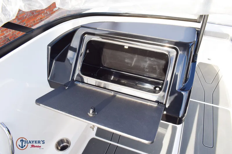 Slide: The Image of Bayliner V20 2026 - 24