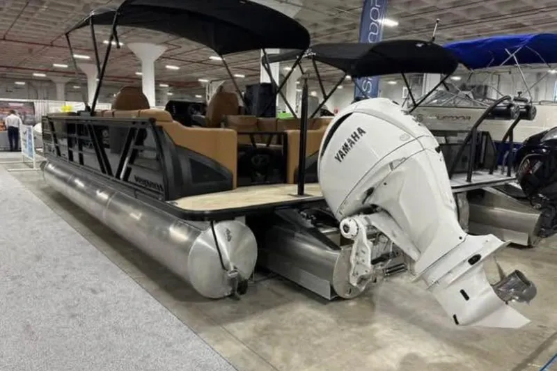 Slide: The Image of 2024 Veranda Vertex VX25RC pontoon boat with Yamaha outboard motor at indoor exhibition. - 4