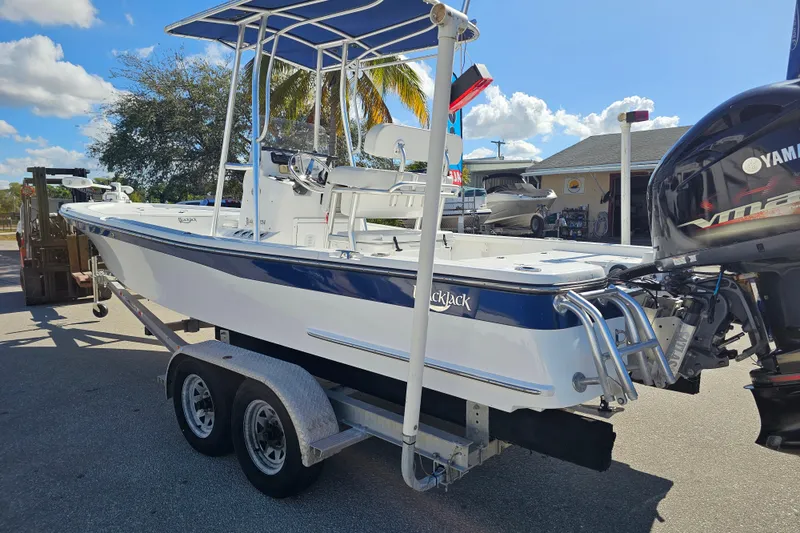 Slide: The Image of Rear view of a 2013 BlackJack 224 boat with a 250 horsepower engine. - 10
