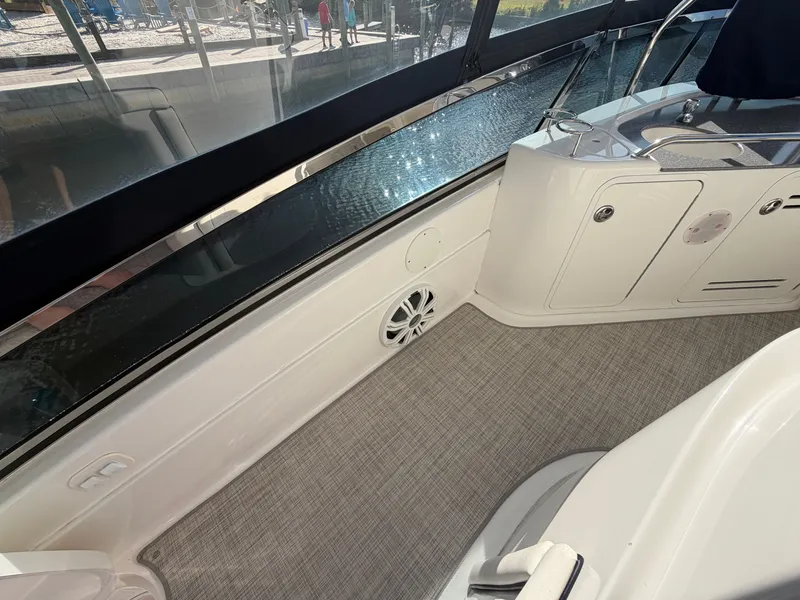 Slide: The Image of Sea Ray 52 Sedan Bridge 2006 - 11