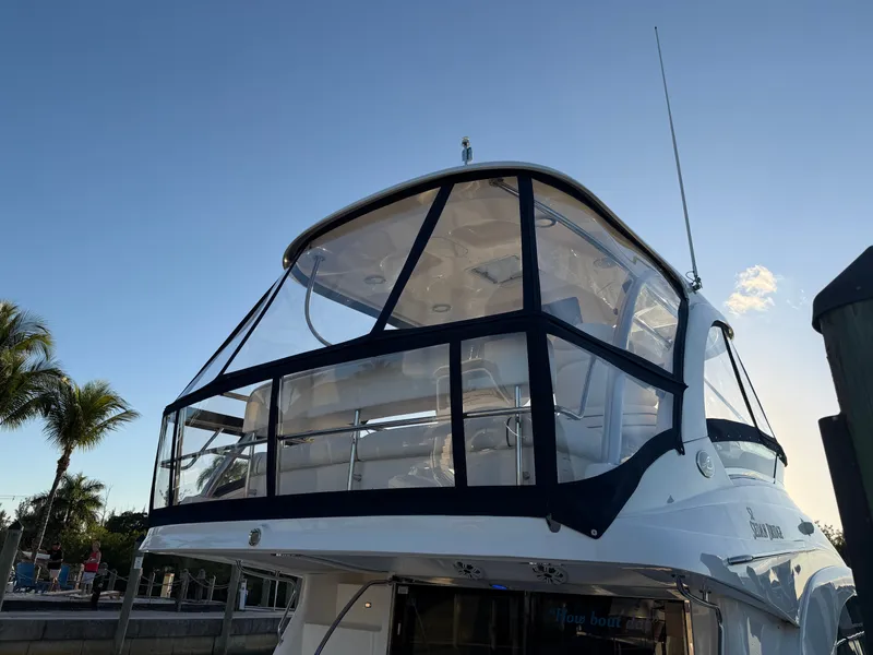 Slide: The Image of Sea Ray 52 Sedan Bridge 2006 - 13