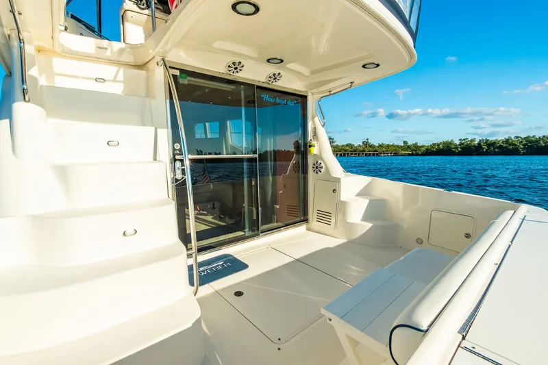 Slide: The Image of Sea Ray 52 Sedan Bridge 2006 - 30